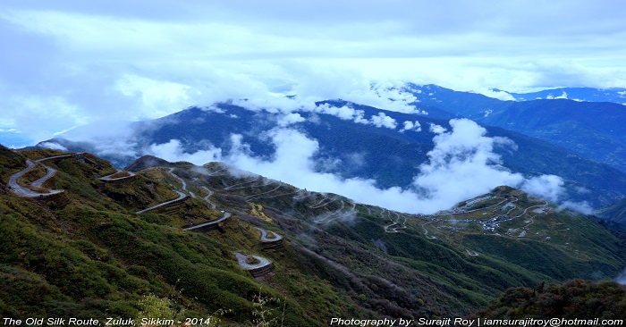 Cycle along the meandering Zuluk Loops